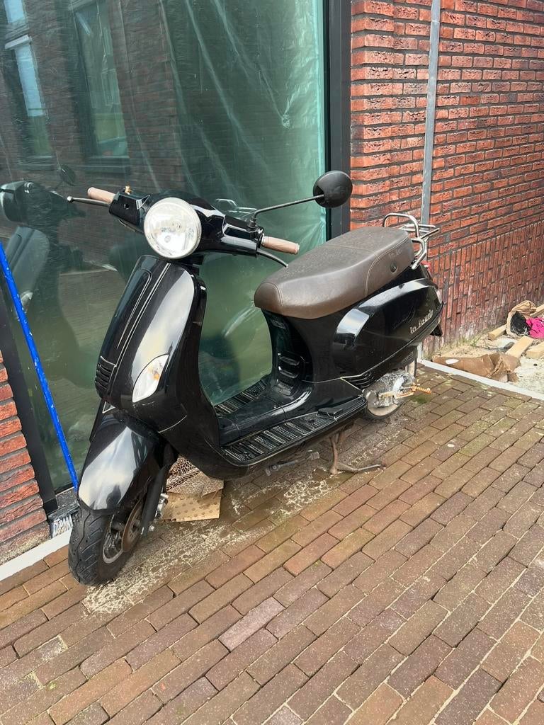 La Souris scooter 50km/u geel kenteken - Weinig gebruikt, Zo goed als nieuw, Benzine, Ophalen, Overige merken