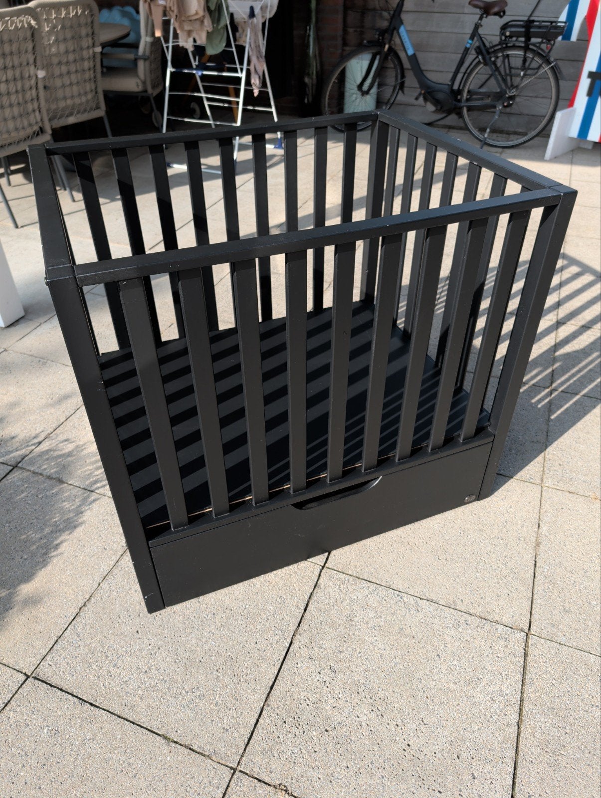 Zwarte babybox met lade, Kinderen en Baby's, Ophalen, Gebruikt, Vierkant, Lade