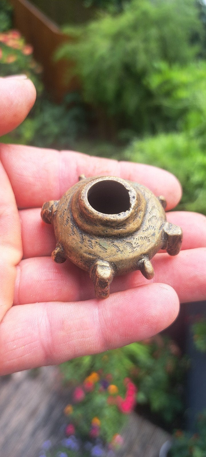 Bronzen inktpot ? Hoe oud? Bodemvondst, Ophalen of Verzenden