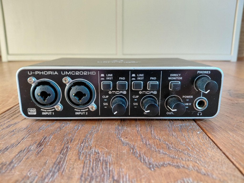 Behringer U-Phoria UMC202HD USB audio interface, Ophalen of Verzenden, Zo goed als nieuw, Minder dan 5 kanalen, Microfooningang