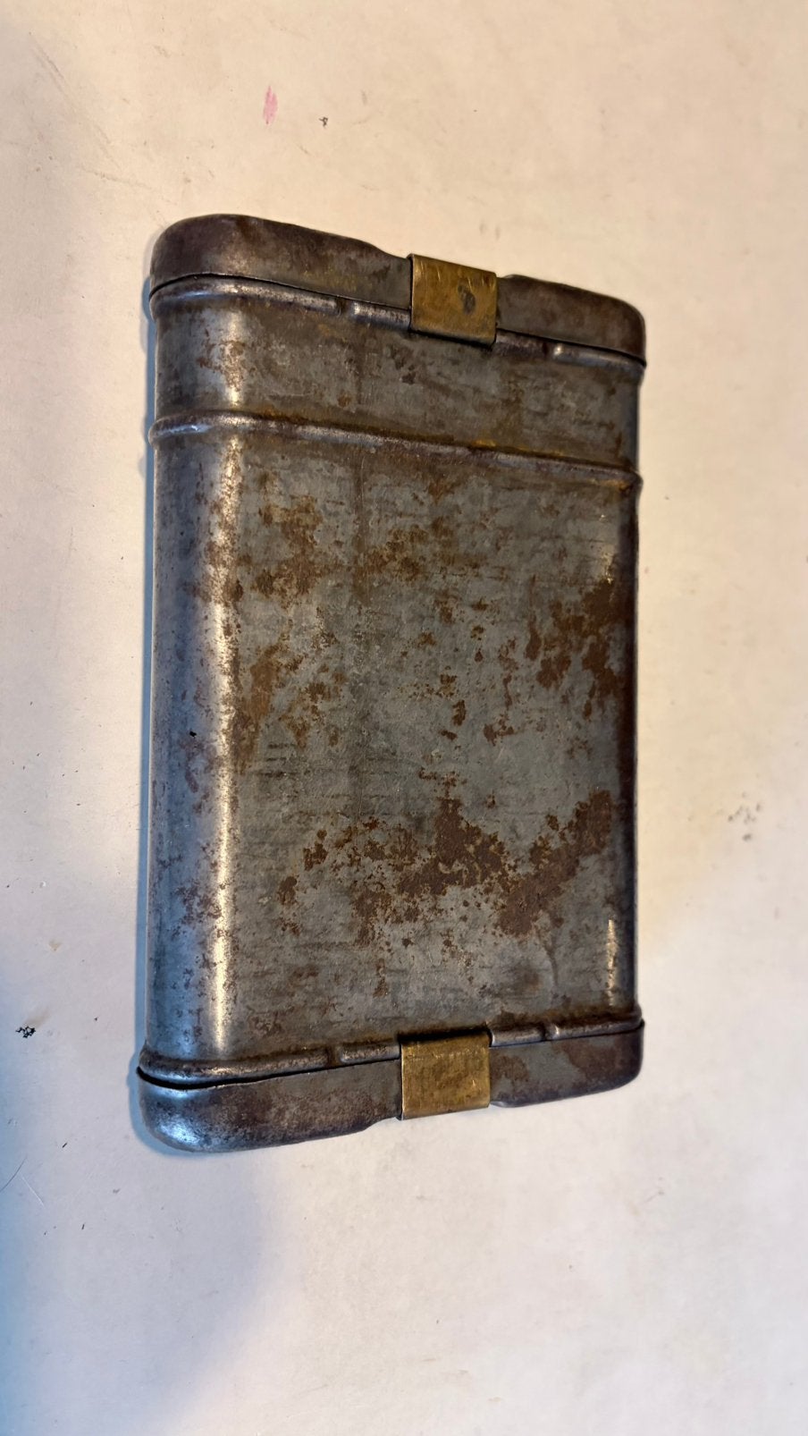 Duits K98 Poetsblik RG34 – Zeldzame Vroege Fabrikant Ky1937, Ophalen of Verzenden, Landmacht, Duitsland