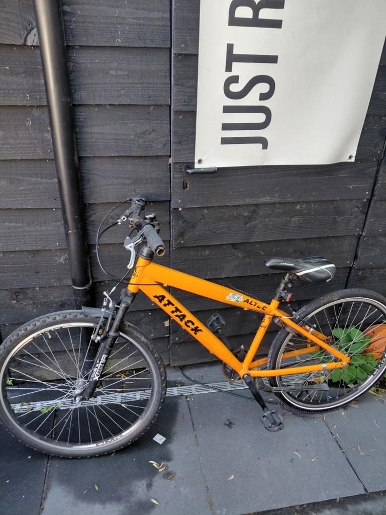GRATIS - Oranje ATTAK ALTEC Mountainbike - Gebruikt, Minder dan 45 cm, Ophalen of Verzenden, Gebruikt, Overige merken