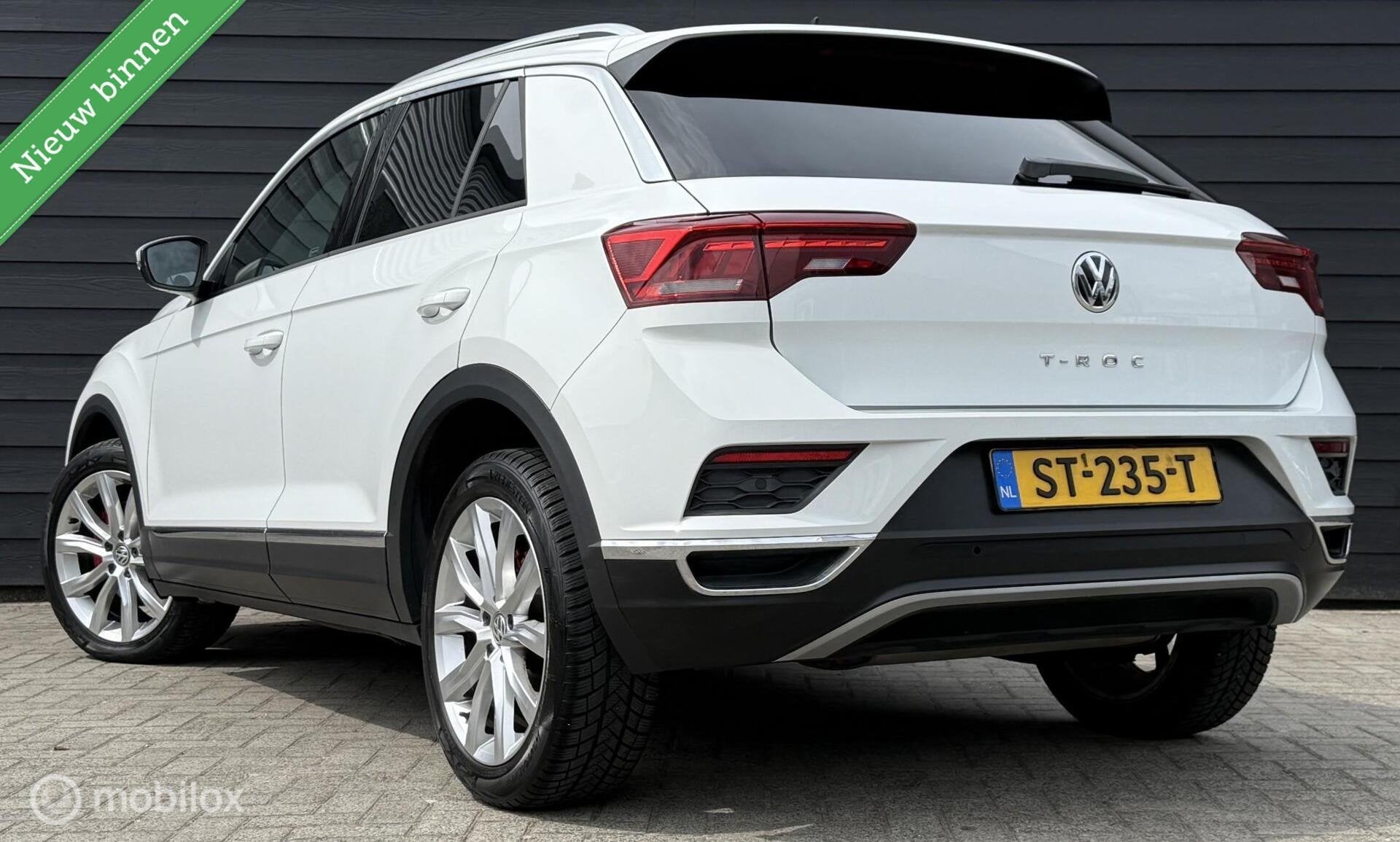 Volkswagen T-Roc 1.5 TSI Sport Navi/LED/Clima/Cruise/PDC, Auto's, Volkswagen, Voorwielaandrijving, Euro 6, Wit, Origineel Nederlands