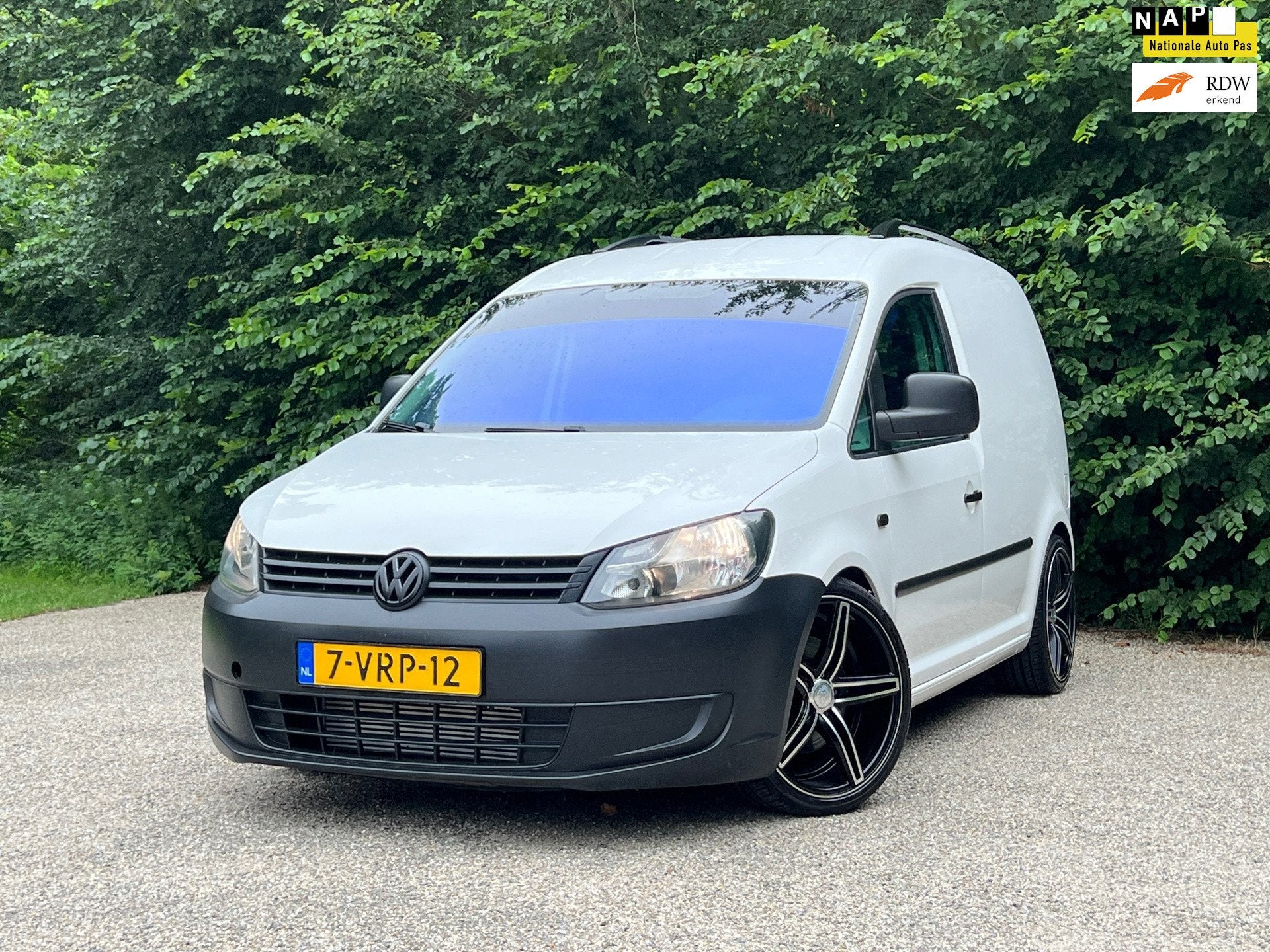 Volkswagen Caddy 1.6 TDI | GTI INTR. + Marge Nu € 4.975-!, Auto's, Bestelauto's, Voorwielaandrijving, Euro 5, Gebruikt, Zwart