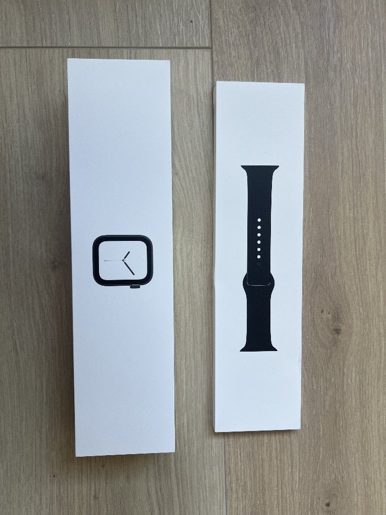 Apple Watch Series 4 (44mm) Spacegrijs + Apple Sport loop, Gebruikt, Zwart, IOS, Ophalen of Verzenden