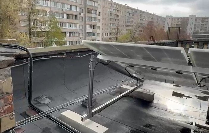 Zonnepanelen en apparatuur voor Oekraïne gezocht, Doe-het-zelf en Verbouw, Zonnepanelen en Toebehoren, Ophalen, Gebruikt, Compleet systeem