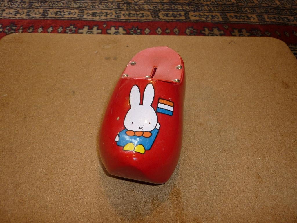 Mooie klomp spaarpot met Nijntje , slotje en sleuteltje, Ophalen of Verzenden, Zo goed als nieuw, Hout, Dier