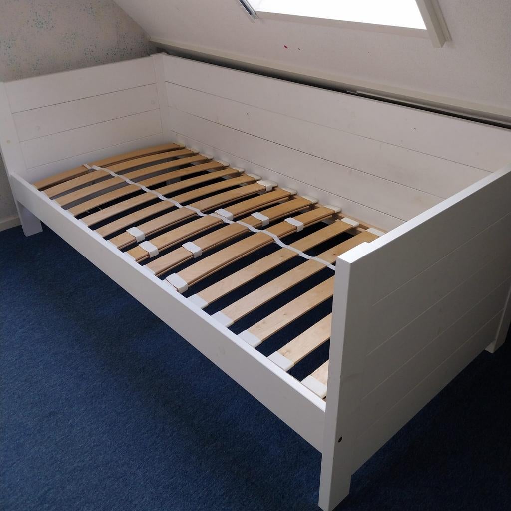 Eenpersoonsbed met lattenbodem (gratis af te halen), Gebruikt, 90 cm, Eenpersoons, Wit