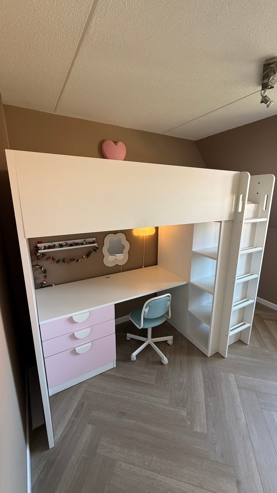 Hoogslaper peuter/tiener, bureau, stoel en kast, Kinderen en Baby's, Kinderkamer | Stapelbedden en Hoogslapers, Ophalen, Zo goed als nieuw