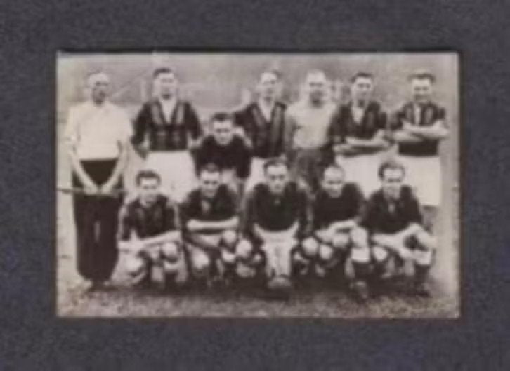 Voetbalplaatje DWS Amsterdam Elftal 1951-1952., Ophalen of Verzenden, Zo goed als nieuw