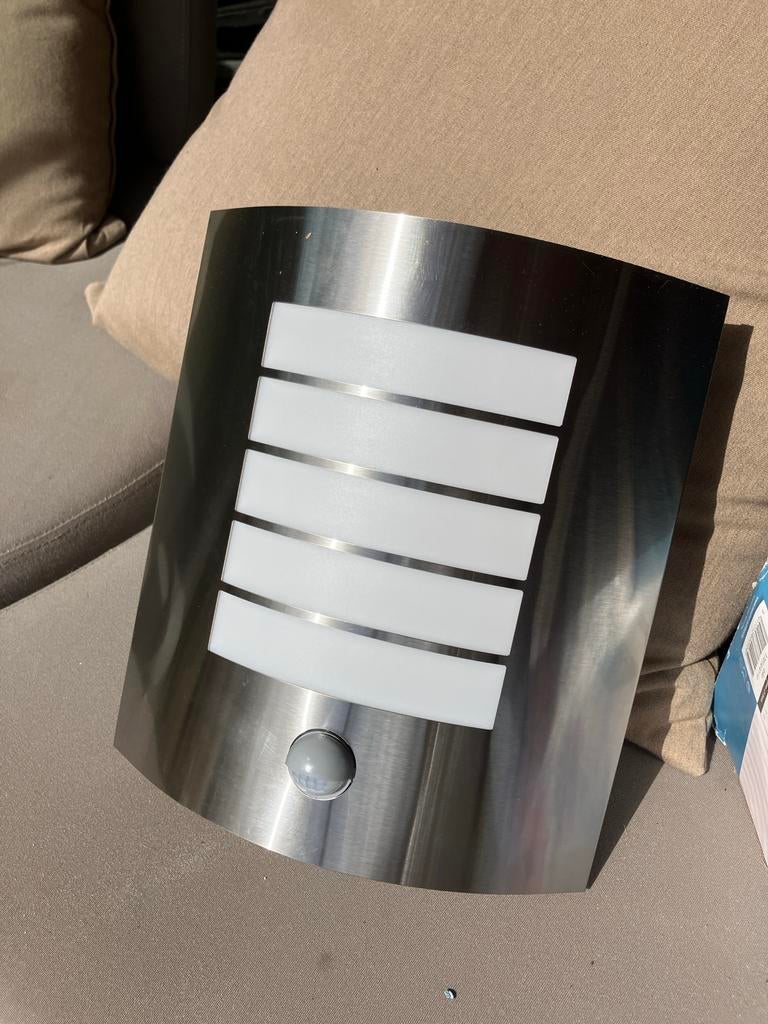 Nieuwe Massive Buitenlamp met Bewegingssensor RVS, Bewegingssensor, Minder dan 50 watt, Wandlamp, Nieuw