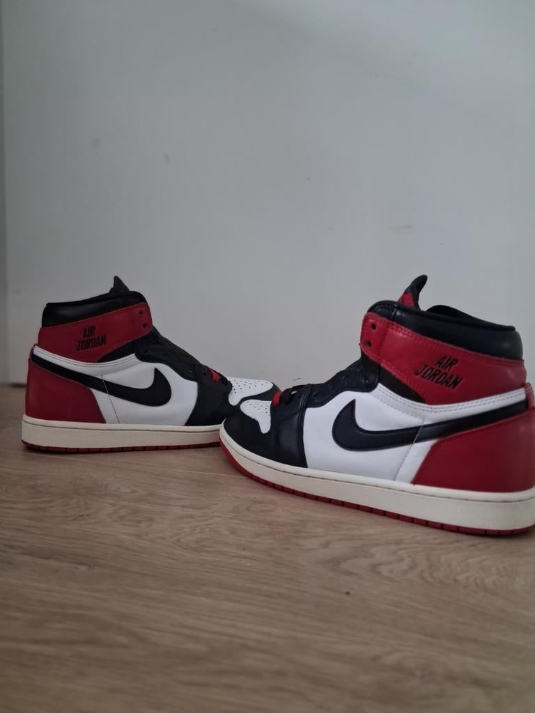 Nike Air Jordan 1 Retro High OG Black Toe EU 43 Incl de doos, Kleding | Heren, Schoenen, Ophalen, Nike Air Jordan, Sneakers of Gympen