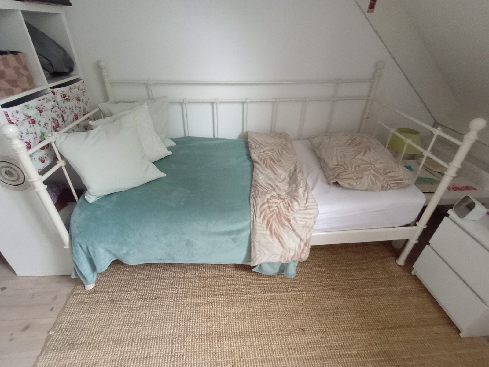 IKEA bedbank stalen frame wit, 80x200 cm, Ophalen, Gebruikt, Eenpersoons, Wit