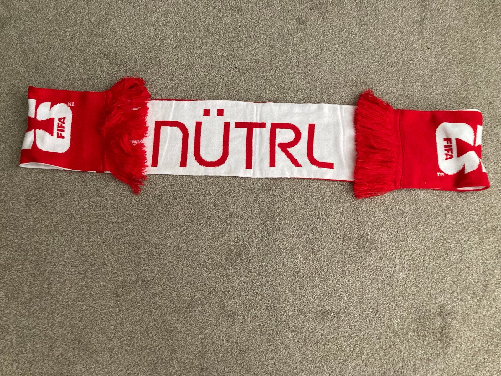 FIFA World Cup Qatar 2022 sjaal, Ophalen of Verzenden, Nieuw, Maat 46/48 (XL) of groter, Sjaal