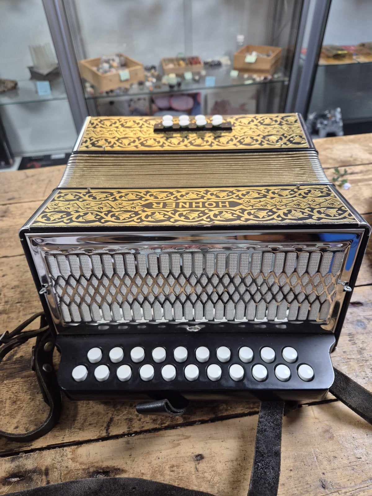 Hohner Folk Line serie - Vienna 2915 Goudbrand trekharmonica, Ophalen of Verzenden, Zo goed als nieuw, 120-bas, Hohner