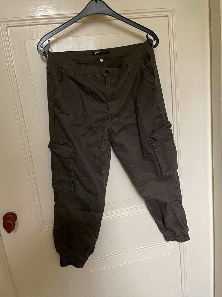 Only & Sons cargo broek maat M, Kleding | Dames, Broeken en Pantalons, Maat 38/40 (M), Ophalen of Verzenden, Gedragen, Grijs