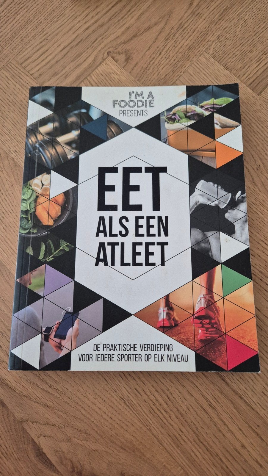 Sarai Pannekoek - Eet als een atleet, Italië, Ophalen of Verzenden, Zo goed als nieuw, Sarai Pannekoek; Titia van der Stelt; Vera Wisse