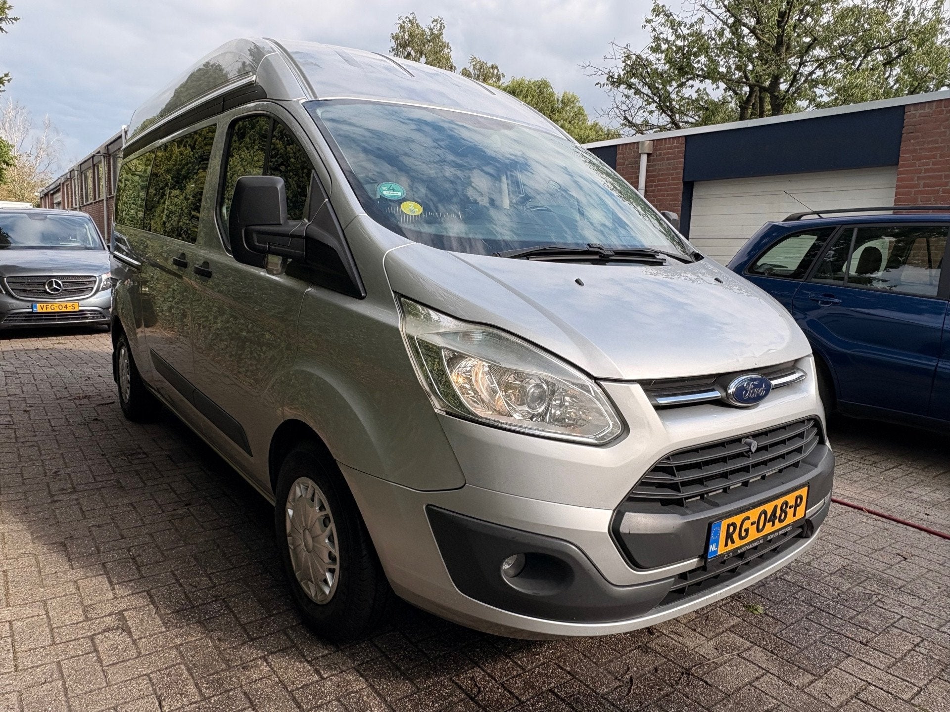 Ford TRANSIT CUSTOM verlengd/verhoogd - Buscamper! 5 zitplaa, Caravans en Kamperen, Buscamper of Camperbus, Bedrijf, Elektrische ramen