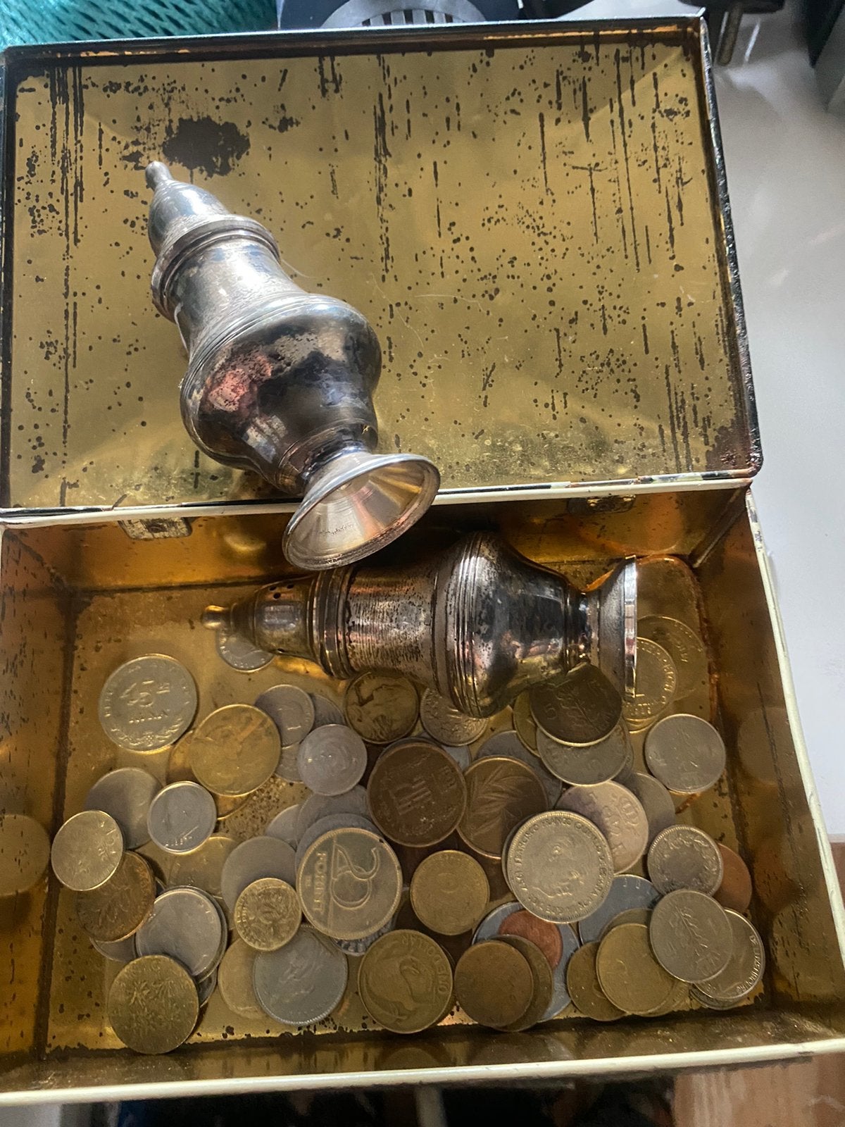 Munten kistje geld bakje buitenlands geld zilver, Ophalen of Verzenden, Overige waardes, Zilver