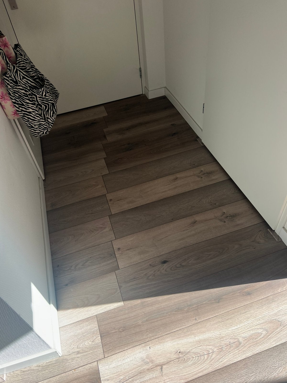 Laminaat gratis, Doe-het-zelf en Verbouw, Vloerdelen en Plavuizen, 50 tot 150 cm, Ophalen of Verzenden, Zo goed als nieuw, 10 m² of meer