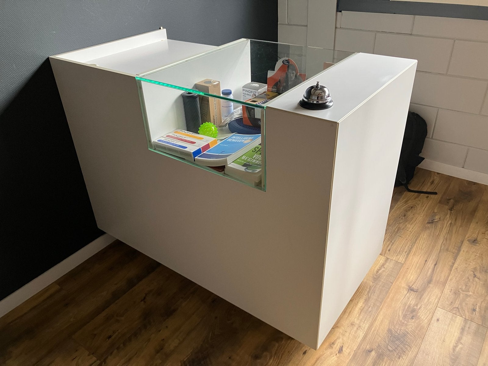 Luxe ontvangstbalie receptie met vitrine, Ophalen, Gebruikt, 100 tot 150 cm, Met lade(s)