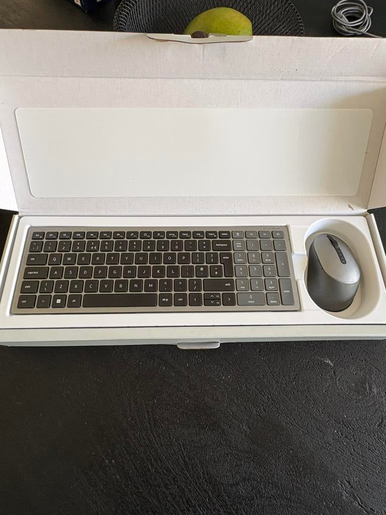 Dell Multi-Device Wireless Keyboard and Mouse combo, Ophalen of Verzenden, Zo goed als nieuw, Afzuiger