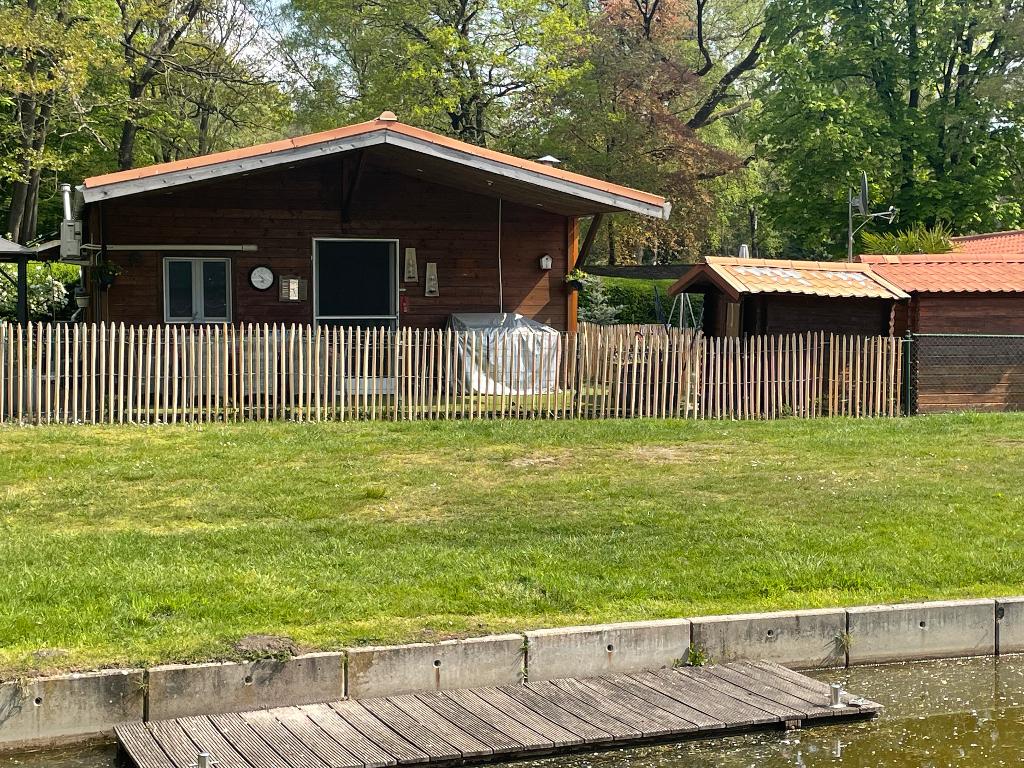 Te koop vakantie huisje, Vakantie, Vakantiehuizen | België, Limburg of Luik, Chalet, Bungalow of Caravan, Recreatiepark, In bos
