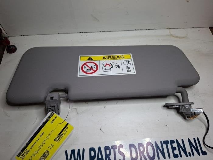 Zonneklep van een Alfa Romeo Stelvio, Gebruikt, -, Verzenden, -