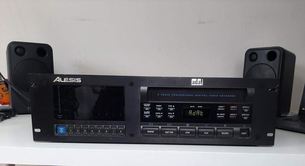 Alesis adat blackface, Muziek en Instrumenten, Mengpanelen, Ophalen of Verzenden, Gebruikt, 5 tot 10 kanalen, Microfooningang
