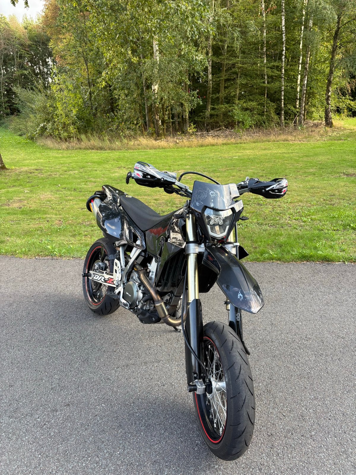Suzuki DRZ400SM, Particulier, Minimaal motorrijbewijs A2, Handgeschakeld, 1 cilinder
