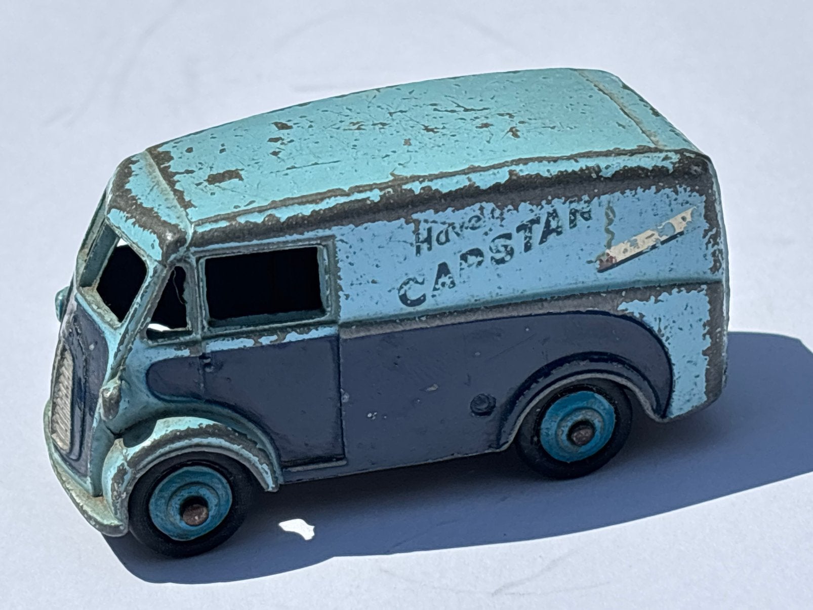Dinky Toys 465 MORRIS 10 CWT VAN “Have a Capstan” (1959), Ophalen of Verzenden, Gebruikt, Bus of Vrachtwagen, Dinky Toys