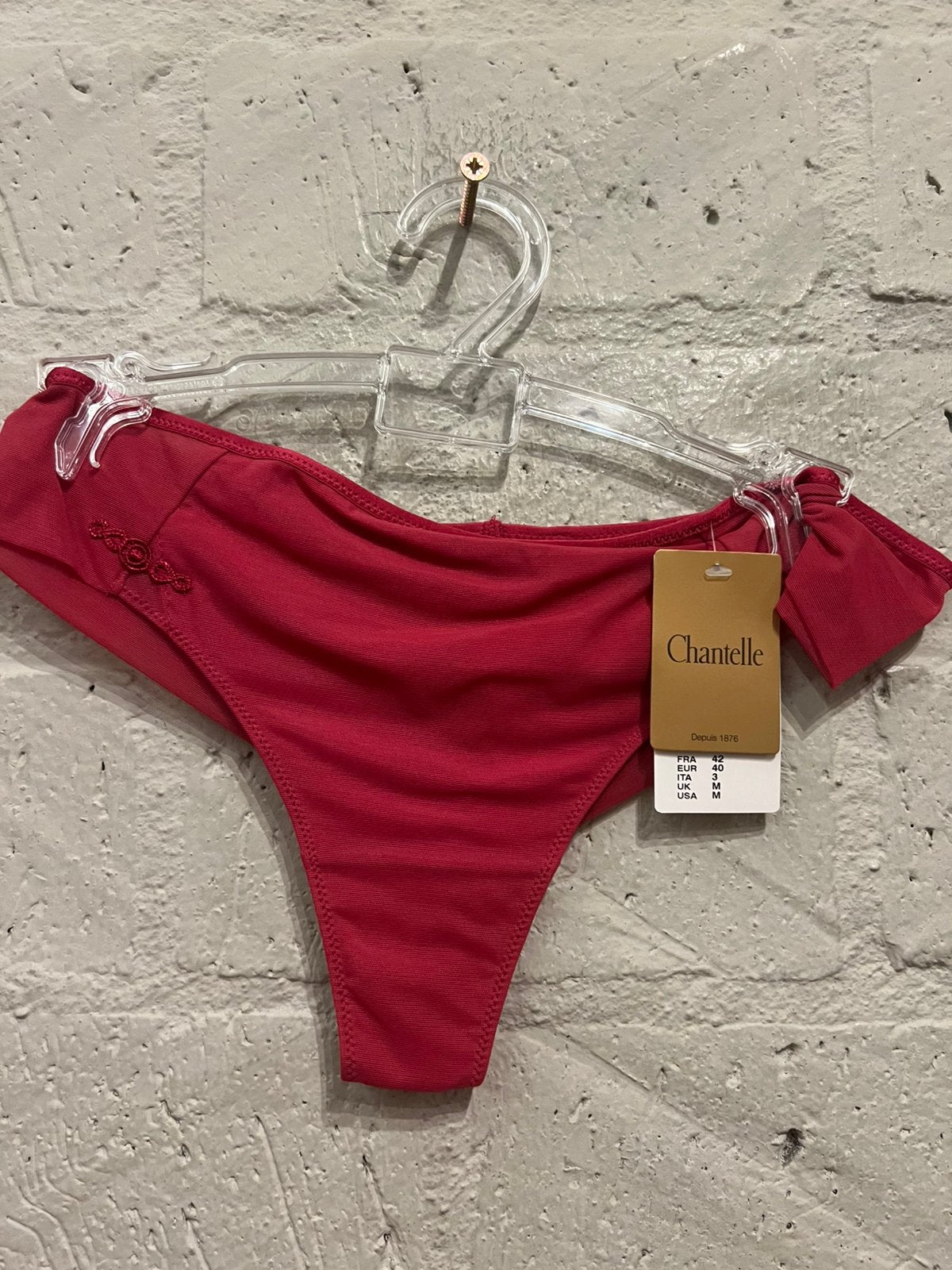 Chantelle string maat 40 NIEUW!! Nu €10,-, Ophalen of Verzenden, String