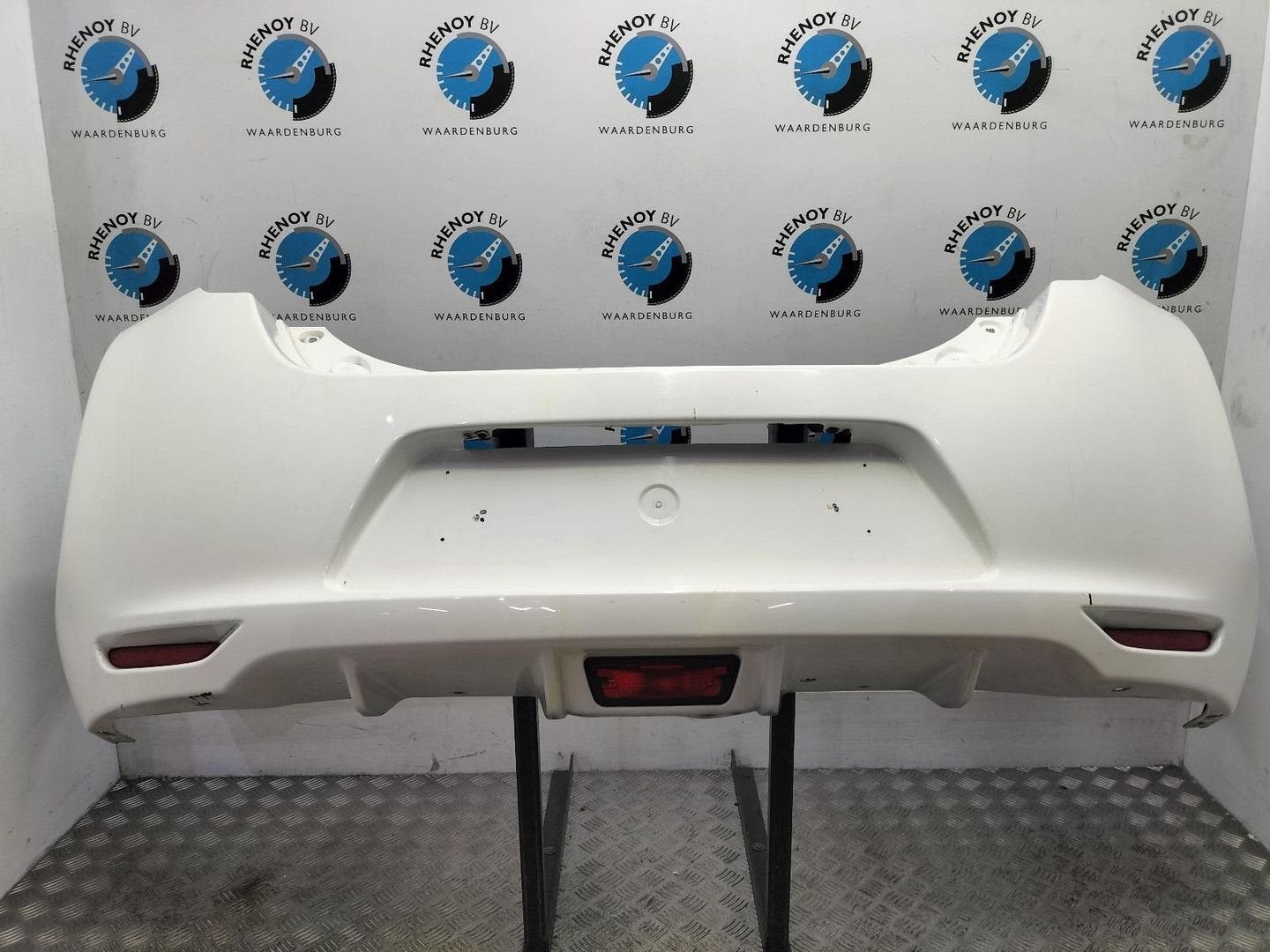 NISSAN LEAF ZE0E Acenta 24 kWh BUMPER ACHTER 2016, Auto-onderdelen, Gebruikt, Ophalen of Verzenden, Stiba lid, Achter