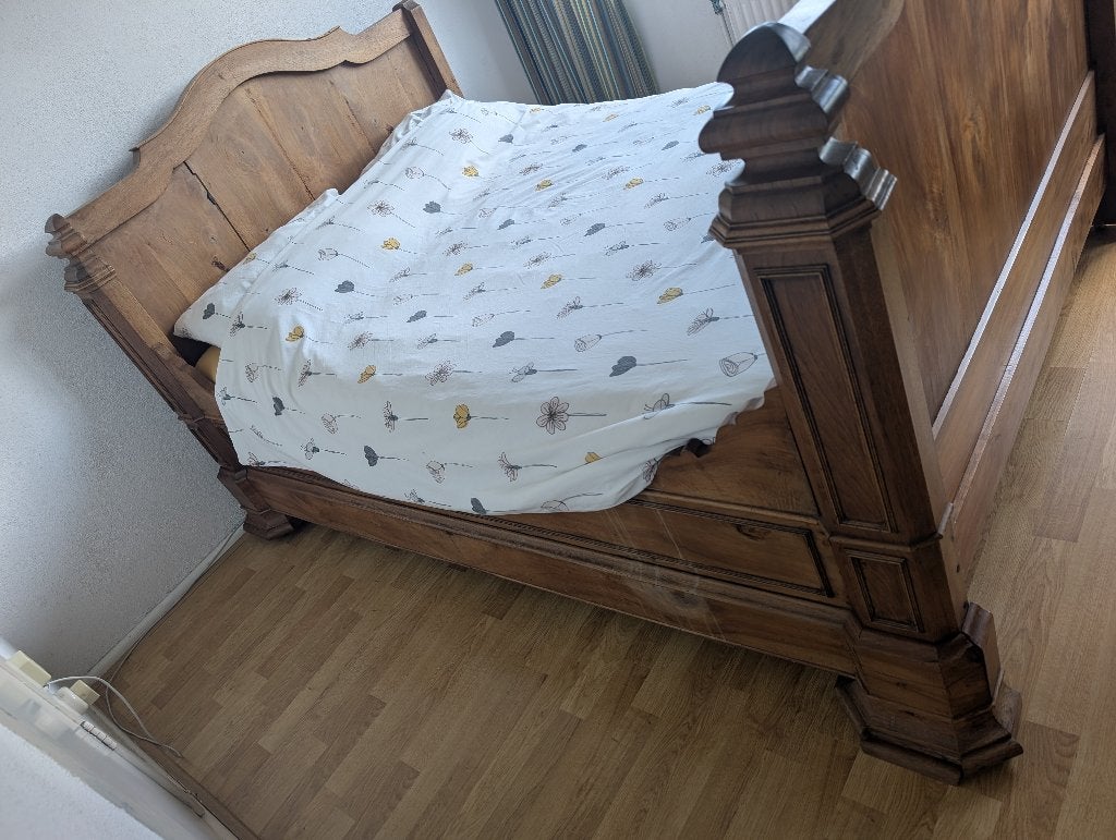 Antiek Louis Philippe bed met elektrische lattenbodem., Antiek en Kunst, Ophalen