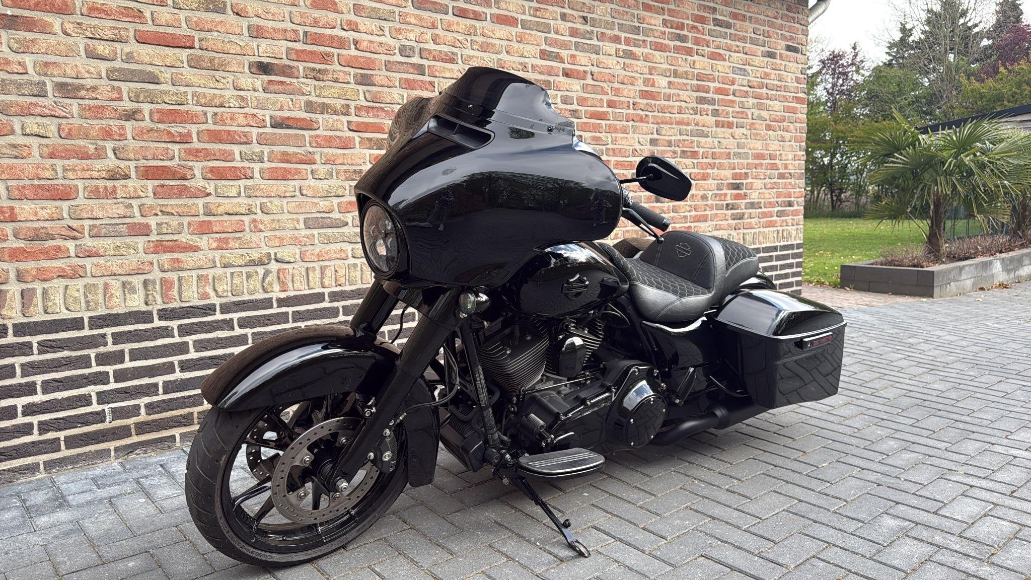 Harley Davidson 103 FLHXS Street Glide Streetglide Special C, Laan van Vredenoord 33
2289 DA  Rijswijk, NL, 1690 cc, H-DCUSTOMERSERVICE@Harley-Davidson.com
