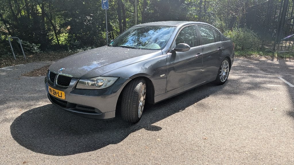 BMW 320i (E90) – 2008 – 301.900 km – origineel Nederlands, Auto's, 1345 kg, Achterwielaandrijving, 1995 cc, Zwart
