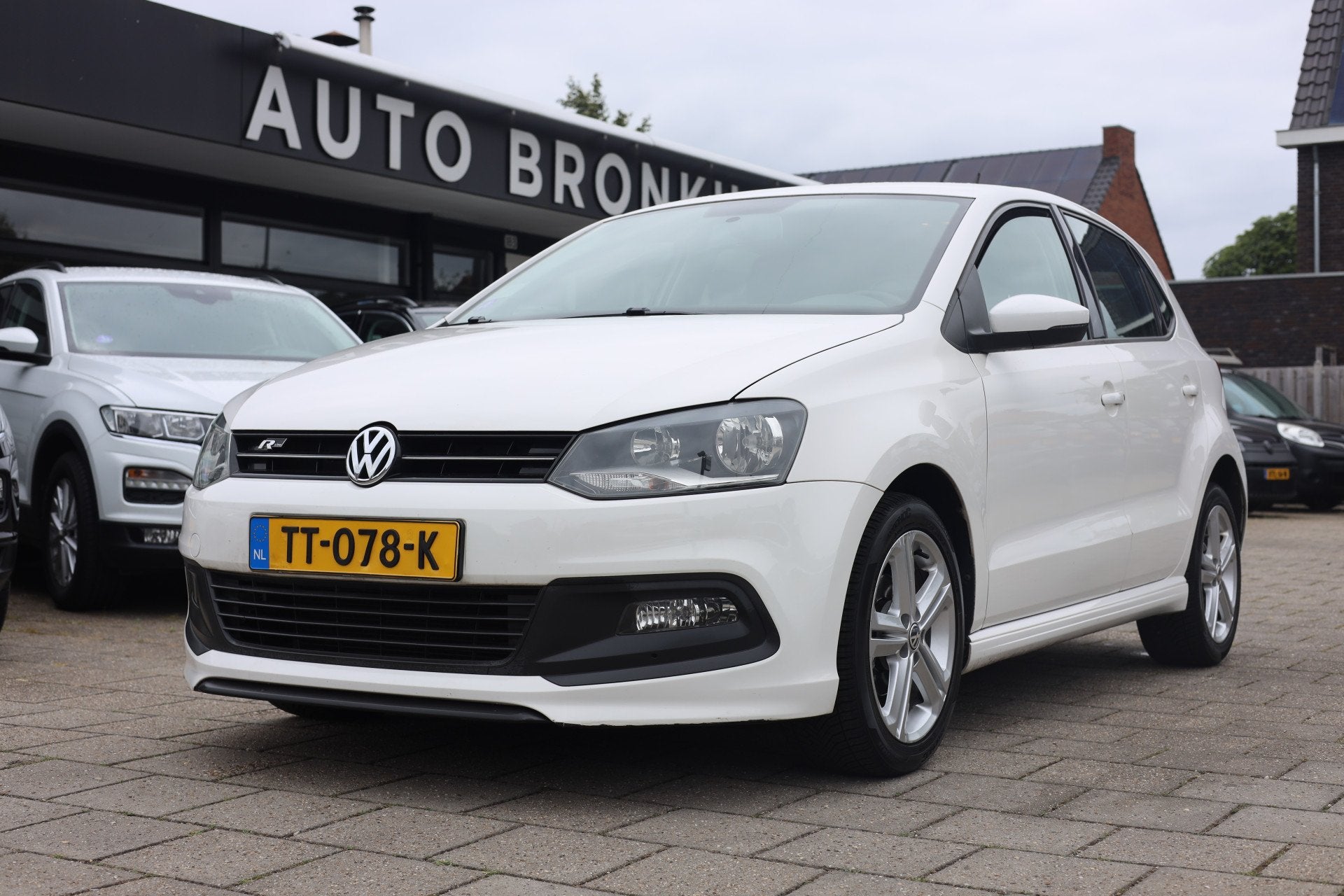 Volkswagen Polo 1.2 R-LINE | AIRCO | 16 INCH | 59000 KM!, Voorwielaandrijving, Euro 5, 60 pk, 1198 cc
