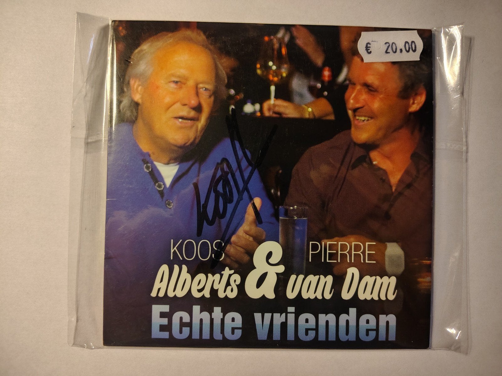 Koos Alberts - Echte Vrienden GESIGNEERD, Ophalen of Verzenden, Zo goed als nieuw