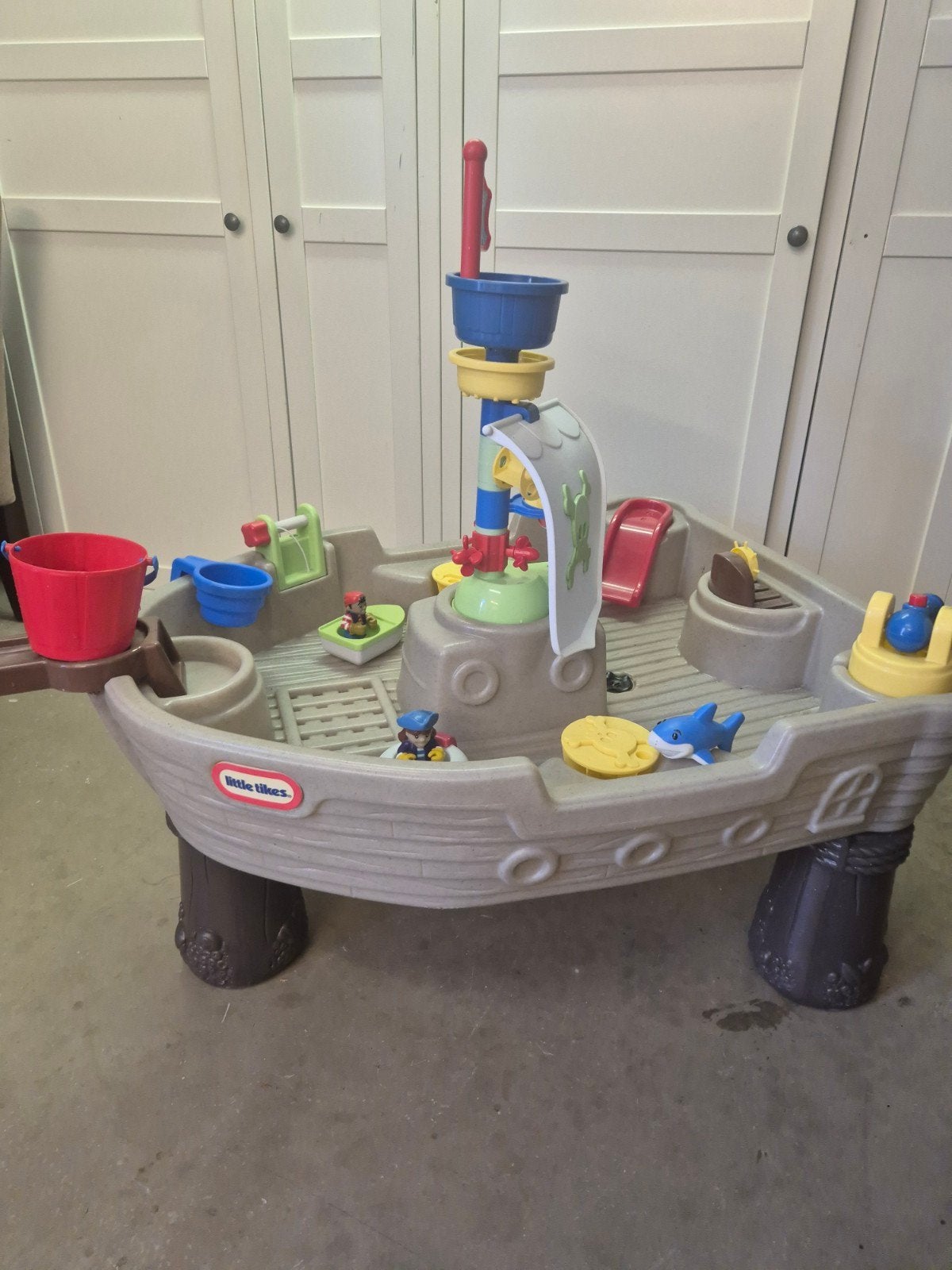 Little Tikes Piratenschip Watertafel met accessoires, Ophalen, Gebruikt