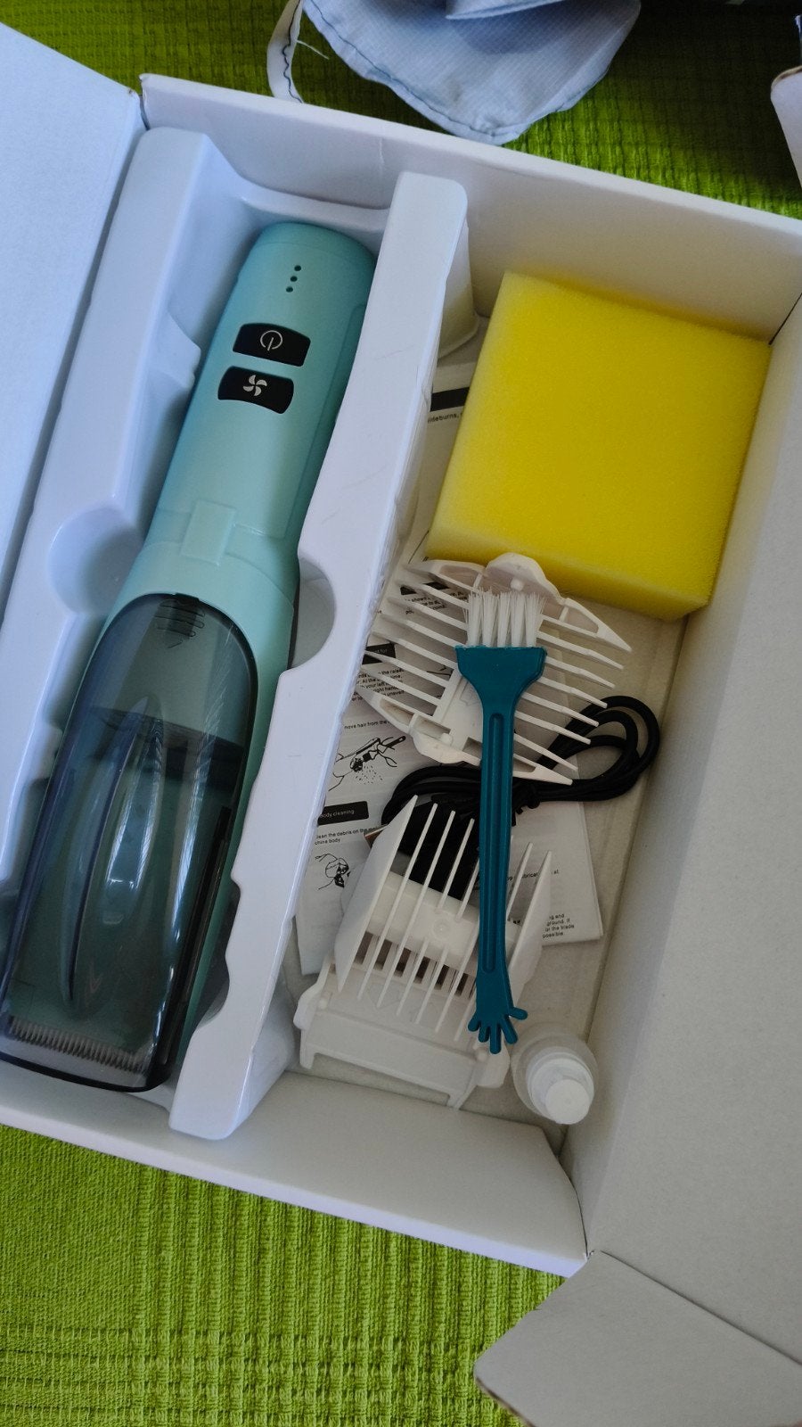 Draadloze Tondeuse met Automatische Haarzuiging voor Baby's, Ophalen of Verzenden, Zo goed als nieuw