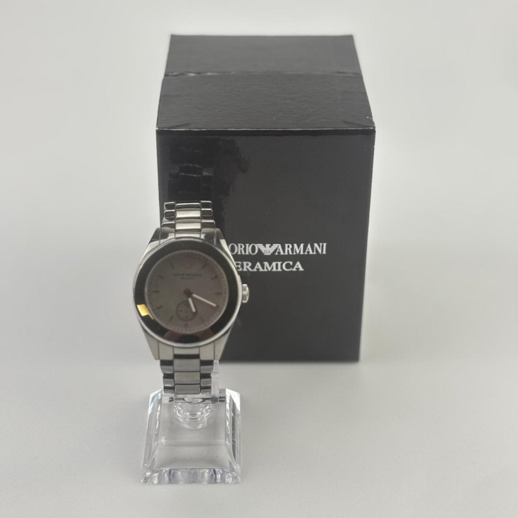 Emporio Armani AR1463 39mm Horloge, Emporio Armani, Zo goed als nieuw, Support@emporioarmani.com, 3-5 Via Borgonuovo
Milan 20121
Italy
