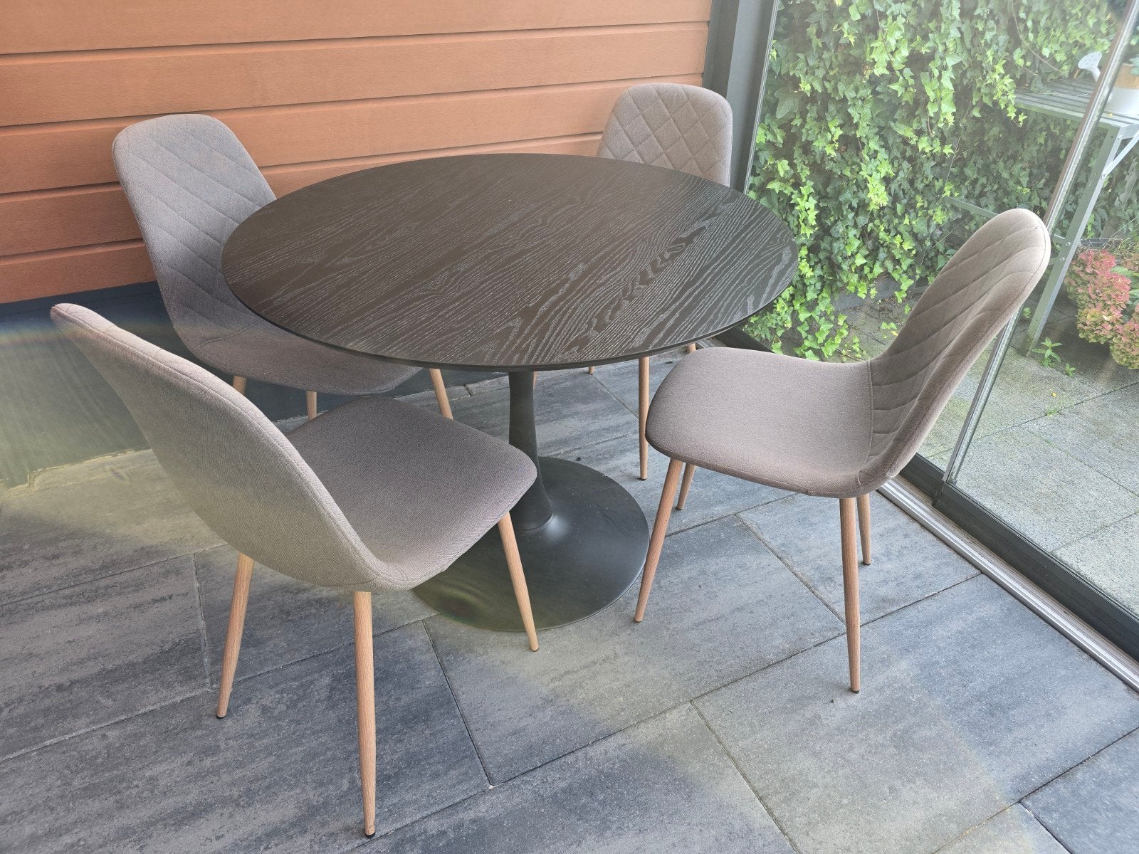 GRATIS !!!  Zwarte ronde tafel (100 cm) met 4 stoelen, Gebruikt, 50 tot 100 cm, Rond, 50 tot 100 cm