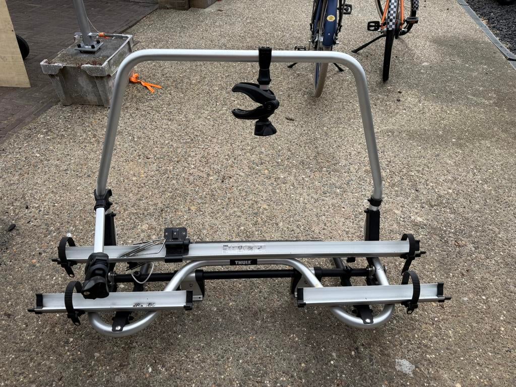 thule fietsendrager superb sv xt black, Ophalen, Zo goed als nieuw, Trekhaakdrager