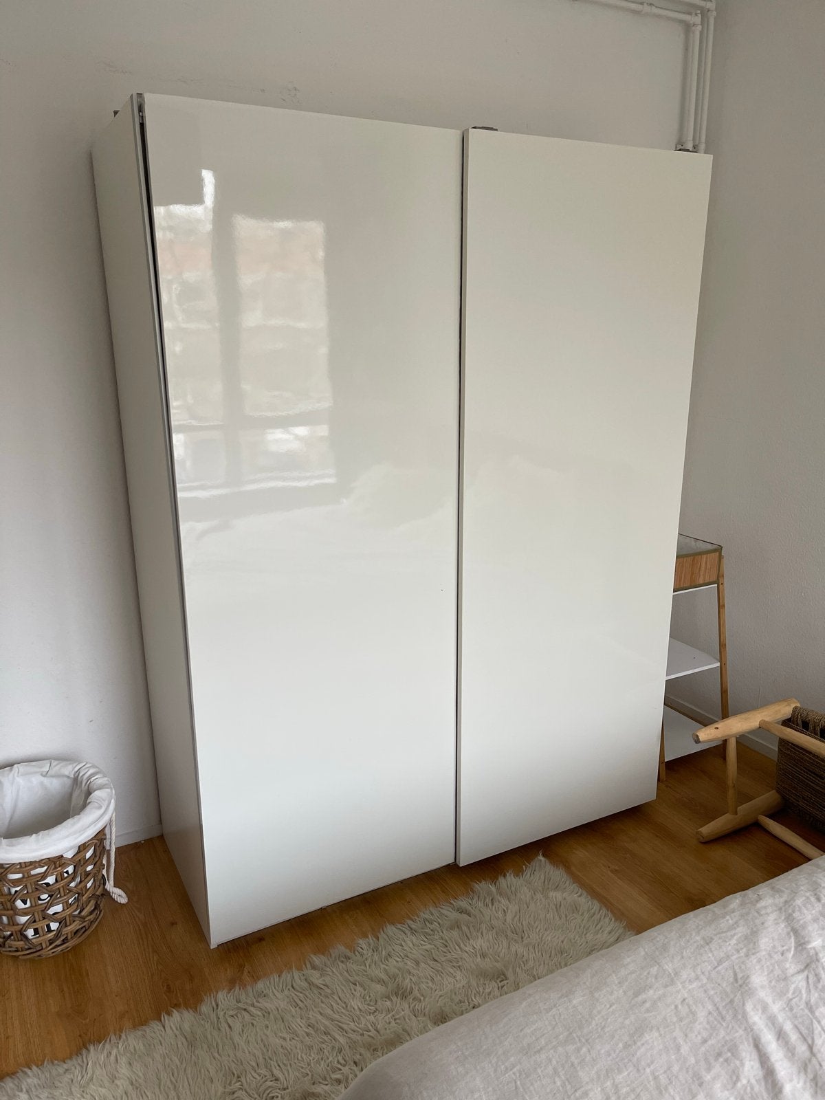 Pax IKEA Witte kledingkast met schuifdeuren, Huis en Inrichting, Kasten | Kledingkasten, Ophalen, Met plank(en), Gebruikt, 100 tot 150 cm