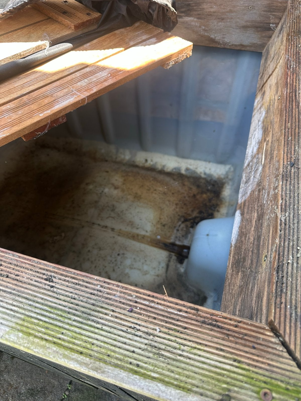 Zelfgemaakte hottub - Geïsoleerd en betimmerd, Ophalen, Gebruikt, Vast
