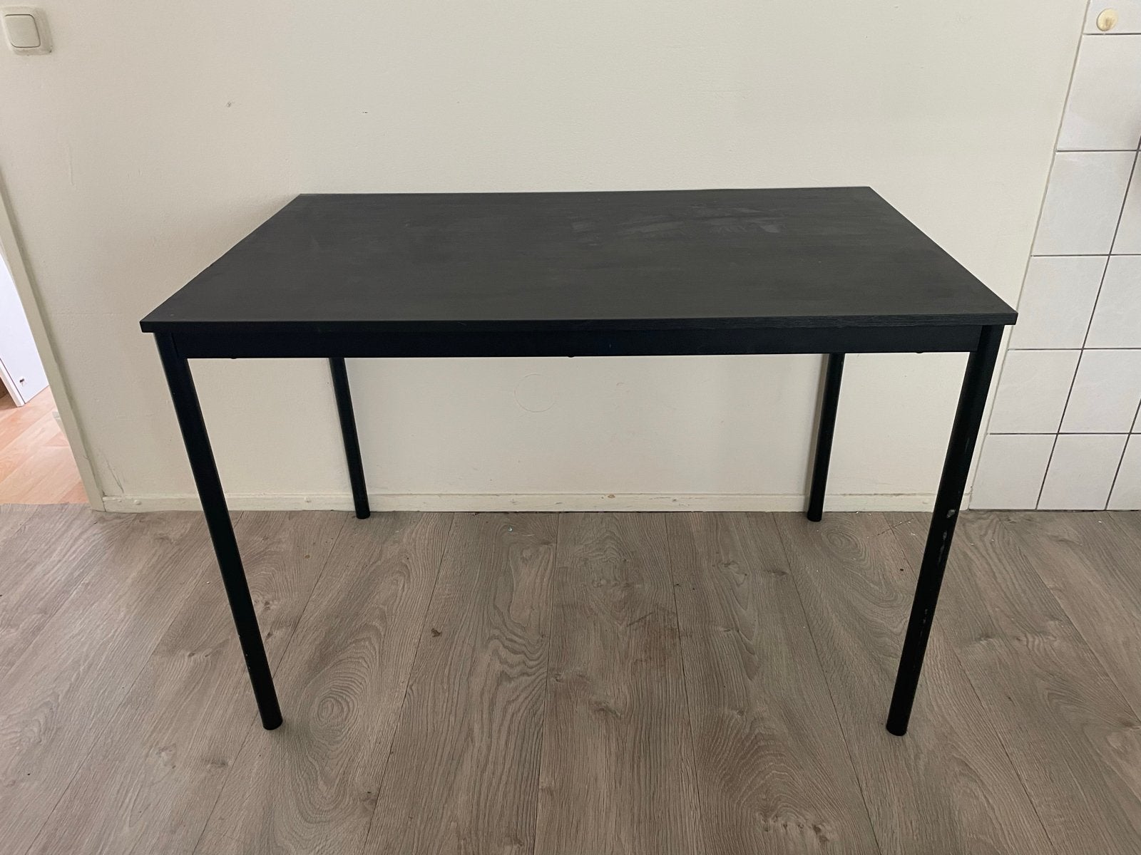 Zwart bureau of eettafel - Compact en veelzijdig, Ophalen, Gebruikt, 100 tot 150 cm, Tot twee personen