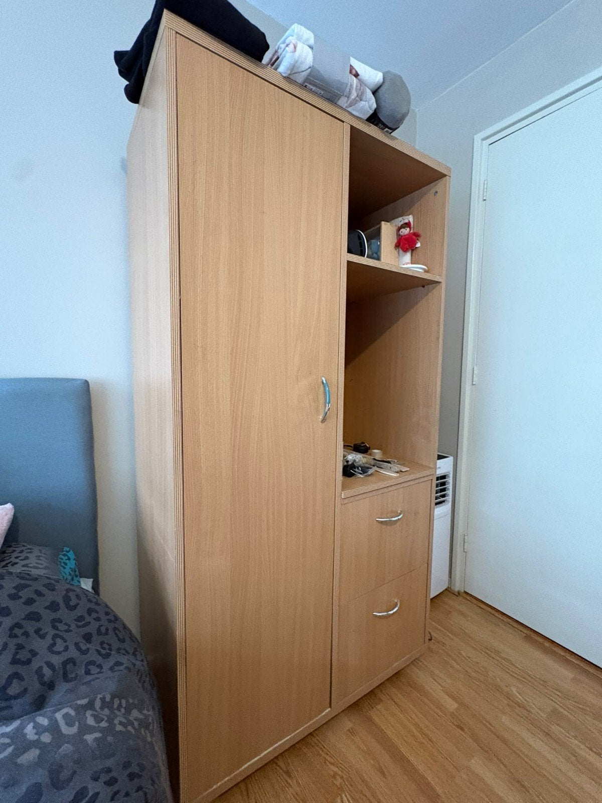 Gratis af te halen kast, Huis en Inrichting, Ophalen, Met plank(en), Gebruikt, 150 tot 200 cm
