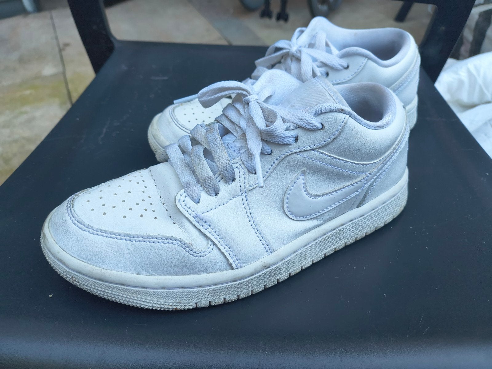 Nike Air Jordan 1 Low sneakers - Maat 37,5, Wit, Sneakers of Gympen, Gedragen, Ophalen