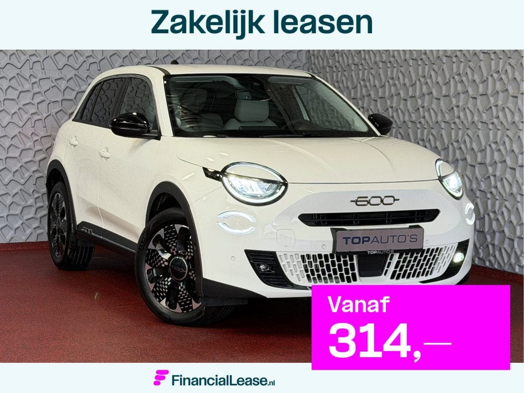 Fiat 600 1.2 Hybrid La Prima • Leder • Massage Stoelen, 12 maanden, Gebruikt, 1199 cc, 620 kg