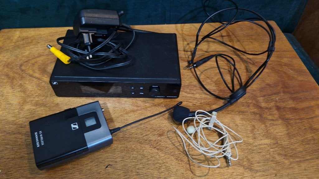 Sennheiser XSW-2 set met lavalier mic en headset, Muziek en Instrumenten, Ophalen of Verzenden, Zo goed als nieuw, Overige typen